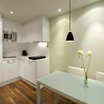מלון Balmes 4