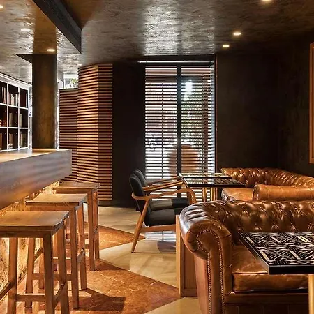 Balmes 4 Hotel